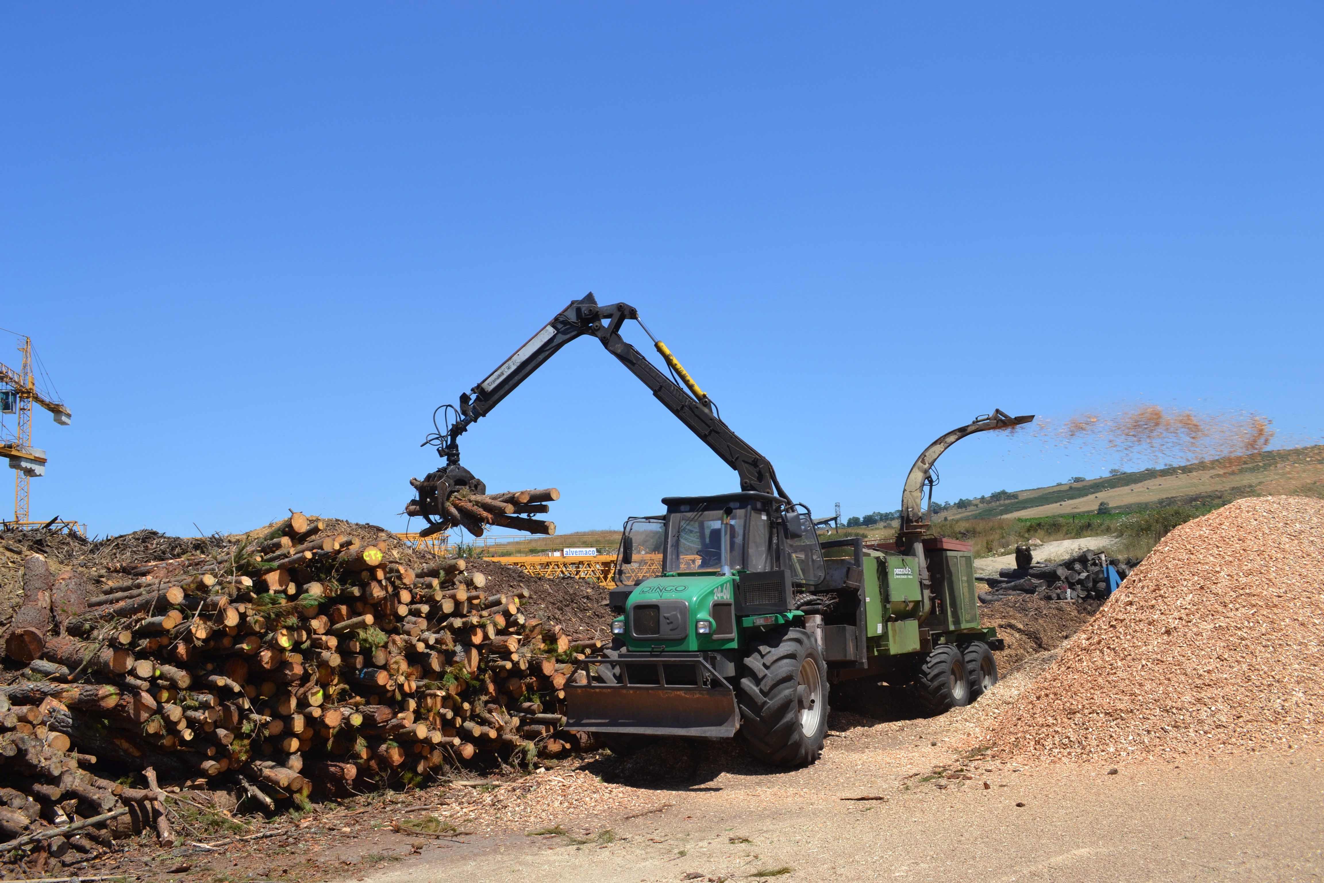PROYECTO SINGULAR ESTRATÉGICO: Desarrollo Tecnológico en toda la cadena de valor de equipamientos para cocombustión de materias procedentes de operaciones en bosques. SUBPROYECTO: Mejoras tecnológicas de maquinaria de gestión de biomasa forestal residual de alta productividad evaluación de los rendimientos de los rediseños aplicados al prototipo MONRA mediante pruebas MEMAP